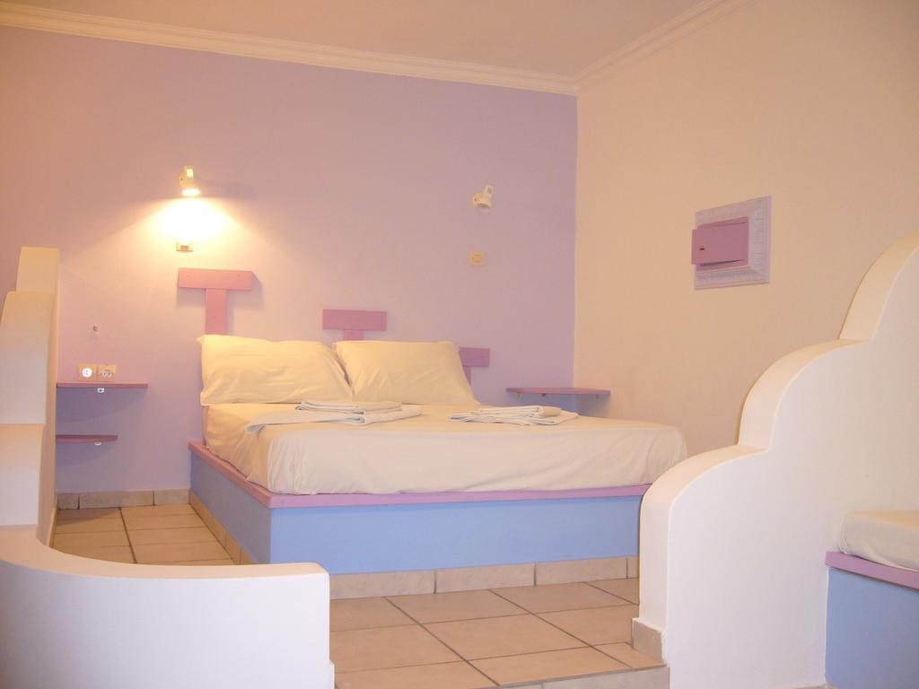 San Efrem Aparthotel Perissa  Exterior photo