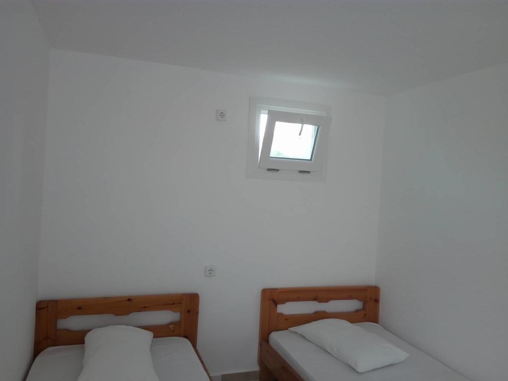 San Efrem Aparthotel Perissa  Room photo